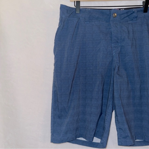 Men's Quiksilver Blue Plaid Amphibians Flat Front Hybrid Shorts size small - Picture 2 of 4